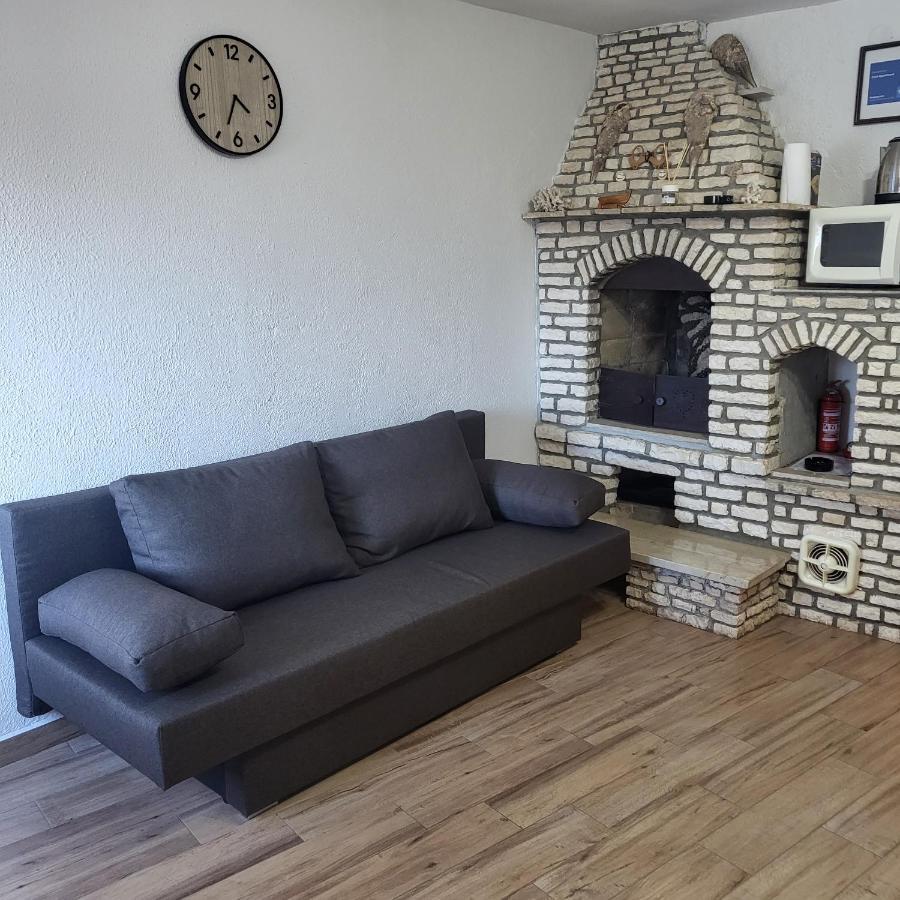 Licul Apartment Ровин Екстериор снимка