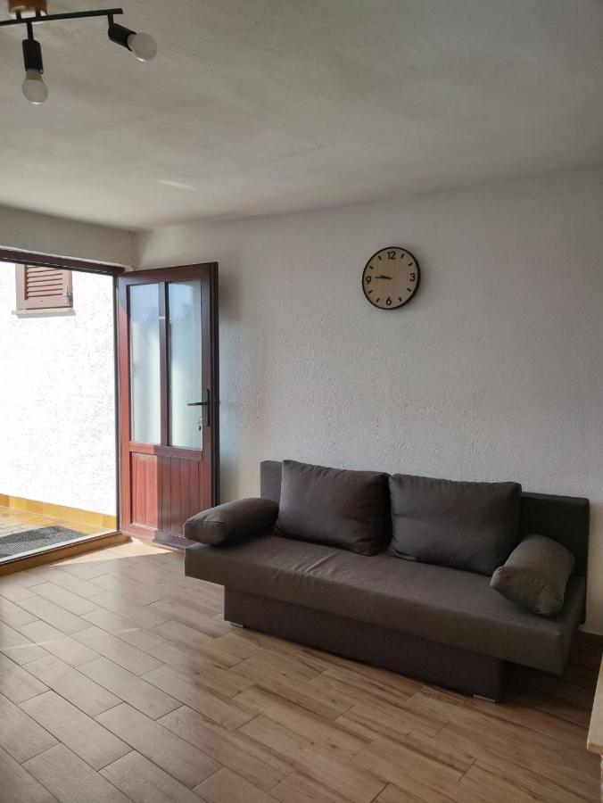 Licul Apartment Ровин Екстериор снимка